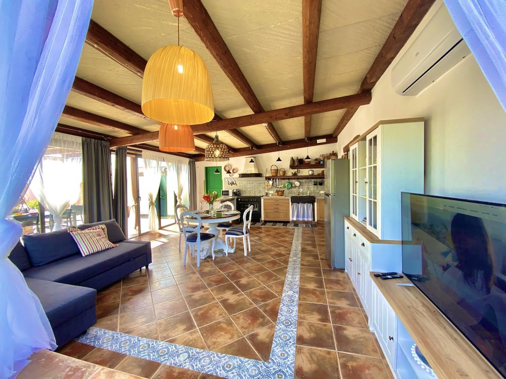 Villa, Smoking