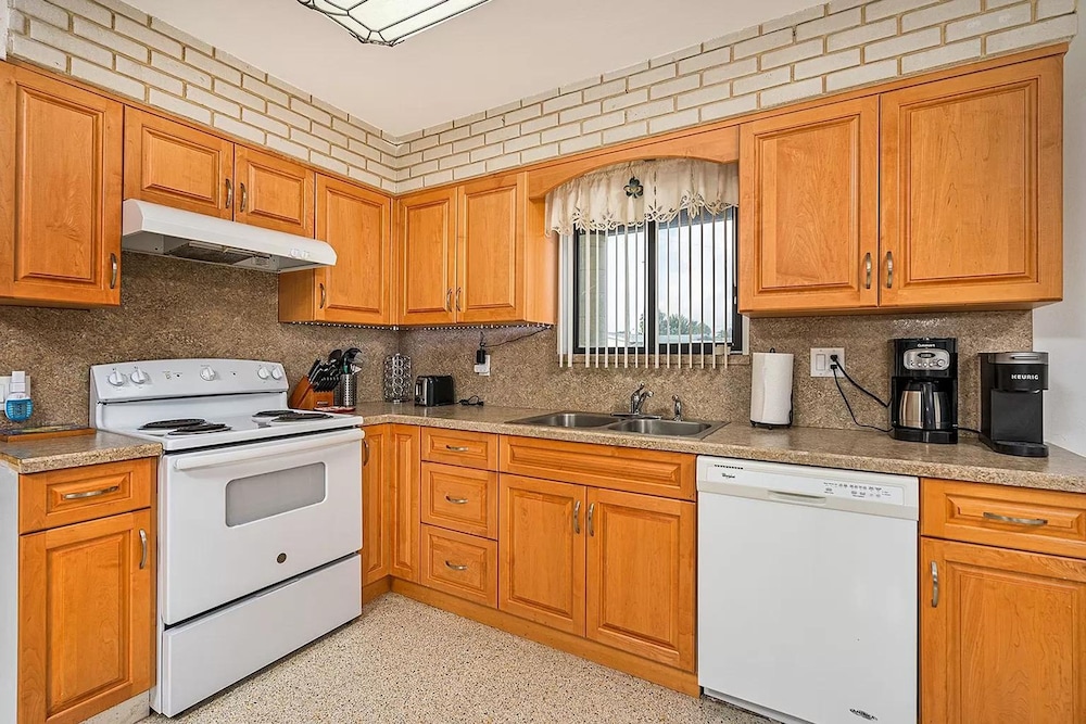 Beach House 3 bed 2 Bath in Ormond Beach FL, Photo 26