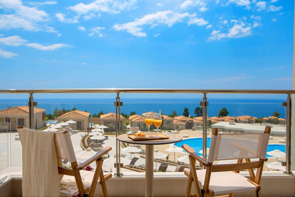 Deluxe Bungalow, Sea View - Photo 3