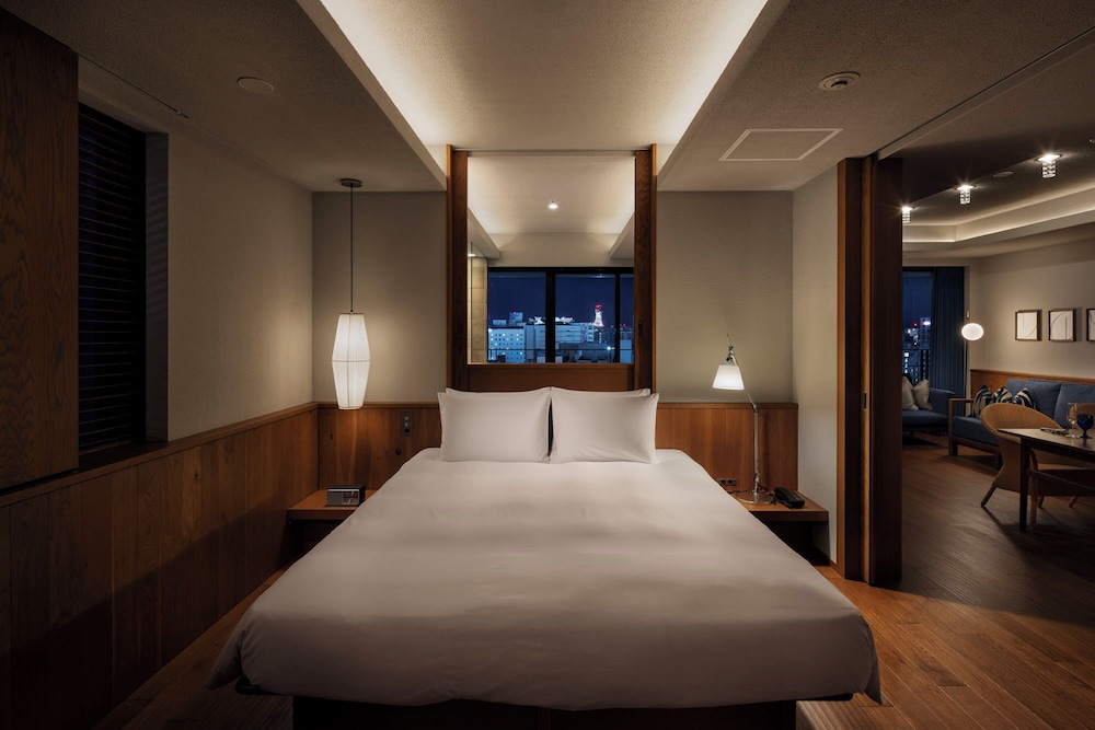 Terrace Suite (Bath with view, lounge access, free minibar) photo 3