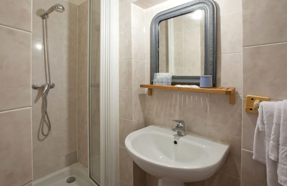Double Room (Notre Dame Cathedral view) photo 3