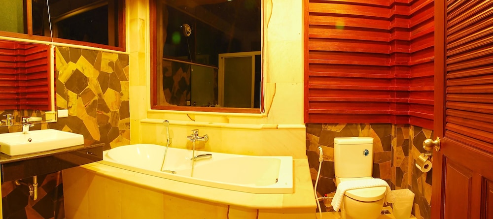 Water Front Villa photo 3