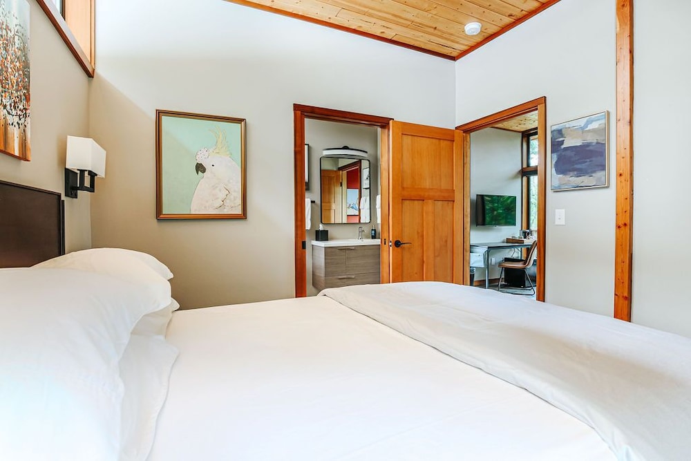Premier Suite, Private Bathroom (Suite 5) photo 3