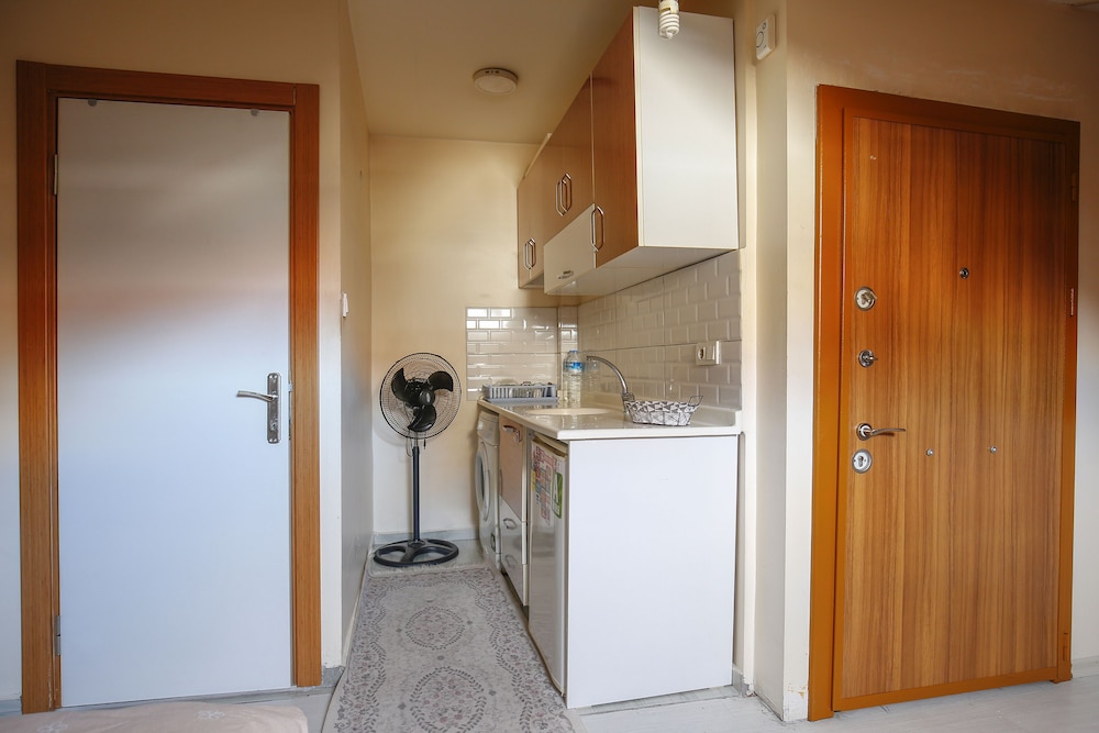 Studio, 1 Double Bed, Non Smoking, City View (Kosk Catikati Studyo45m2 1+0) photo 3