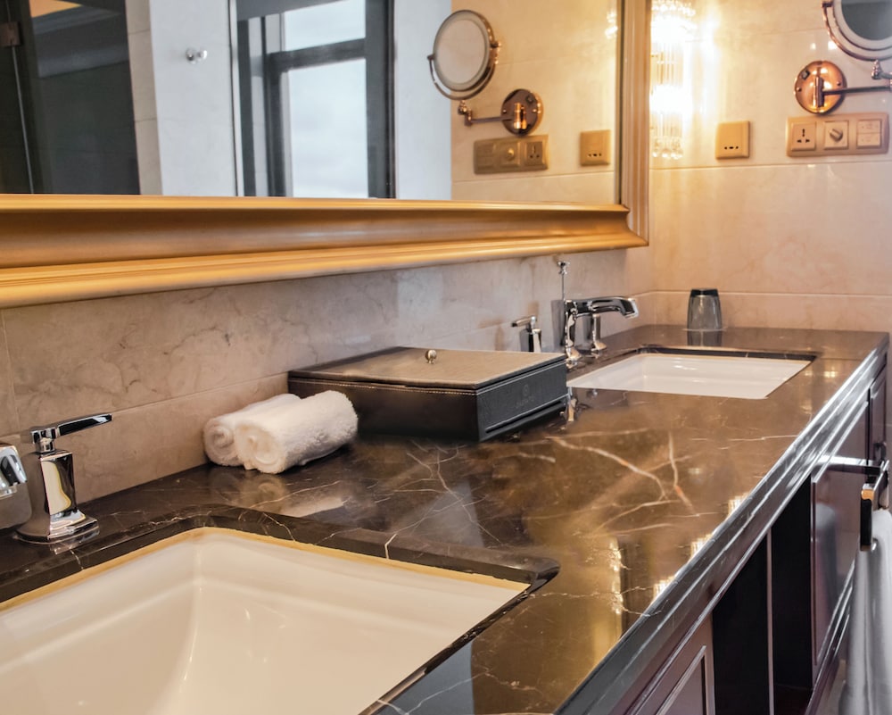 Suite, 1 King Bed, Sea View, Concierge Lounge Access, photo 6