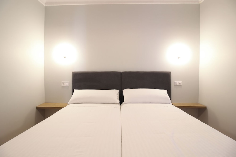 Basic Twin Room