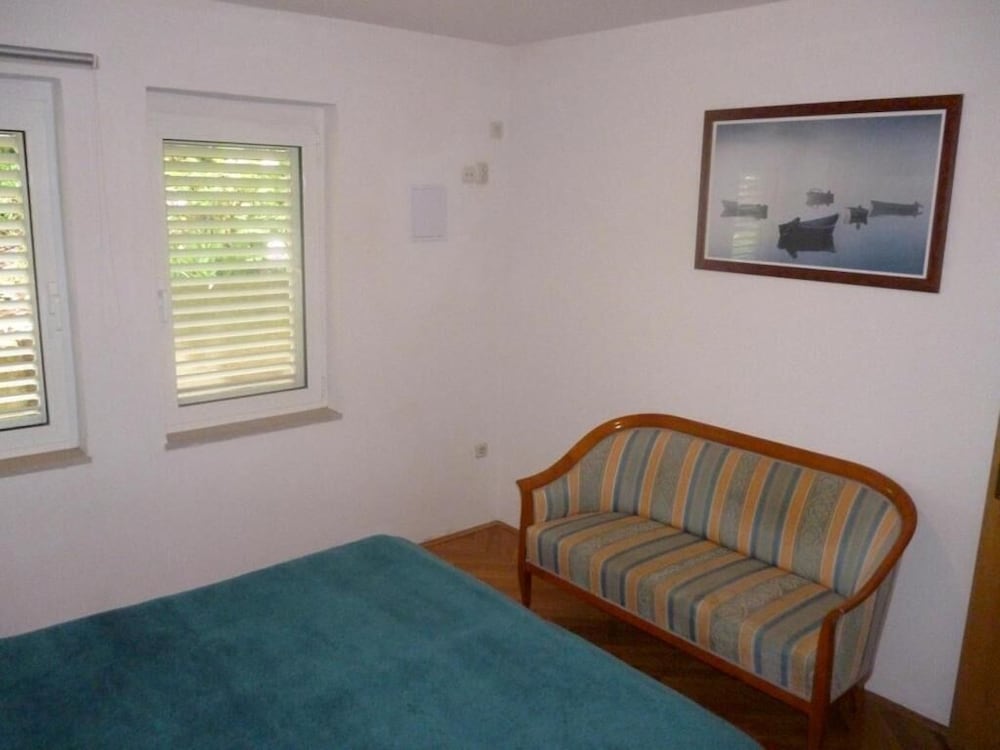Apartment (Two Bedroom Apartment with Terrace)