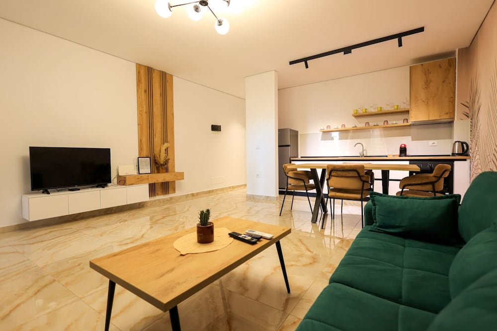 Apartment photo 3