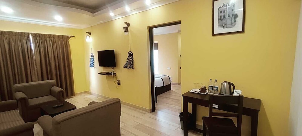 Deluxe Suite