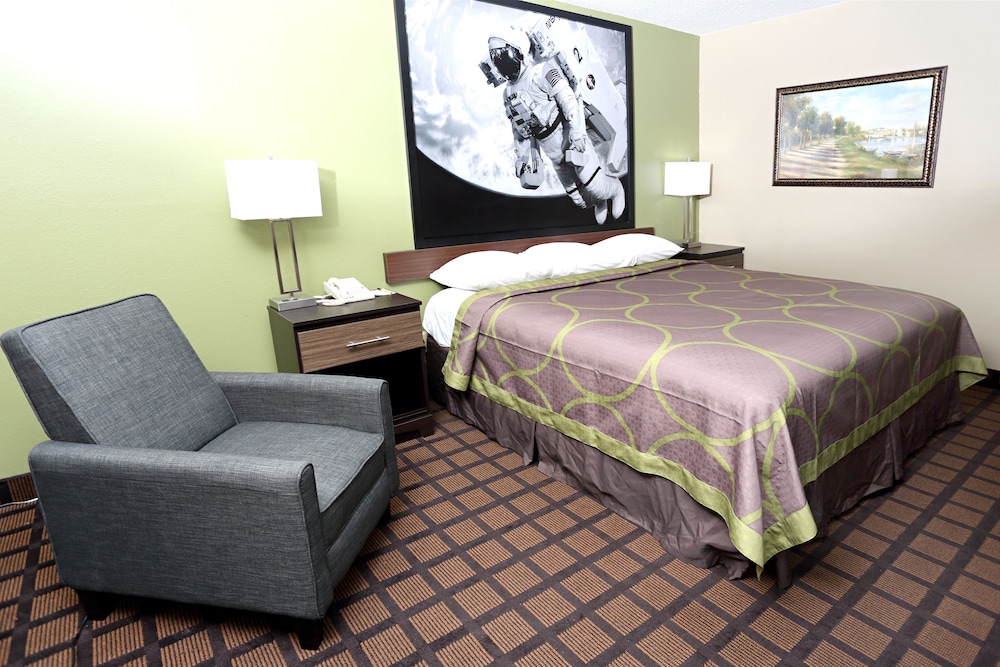 Economy Room, 1 Queen Bed, Accessible, Non Smoking - Photo 1