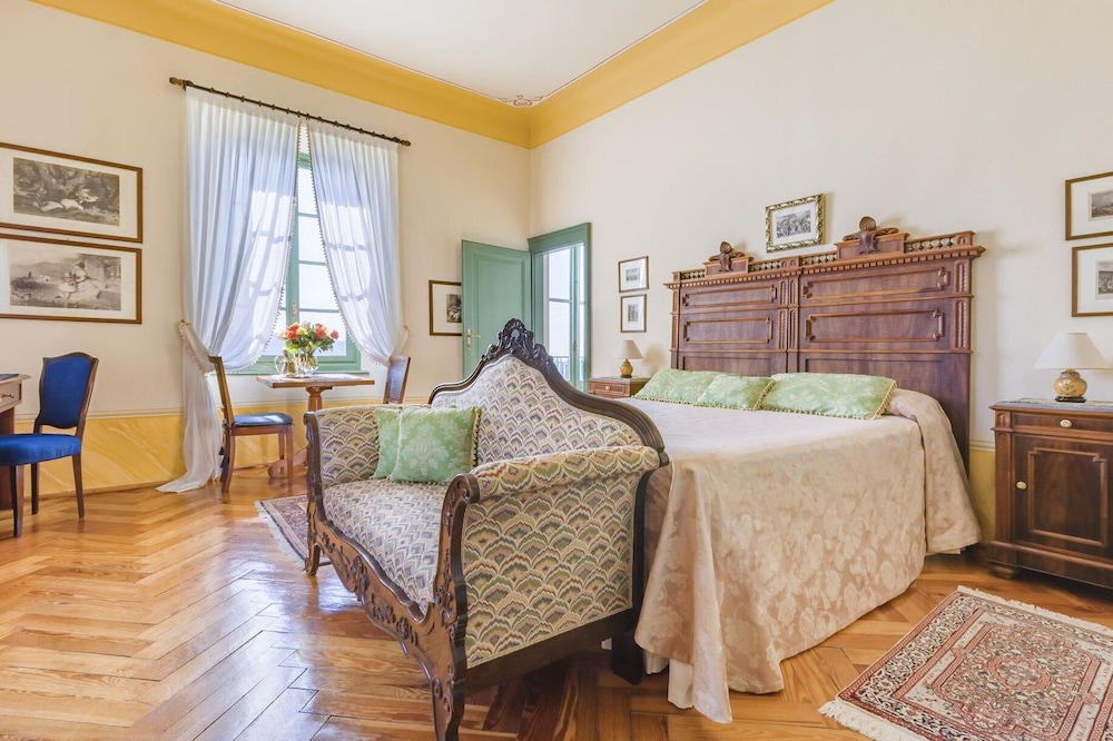 Signature Room Villa with Terrace and Lake View - Photo 4