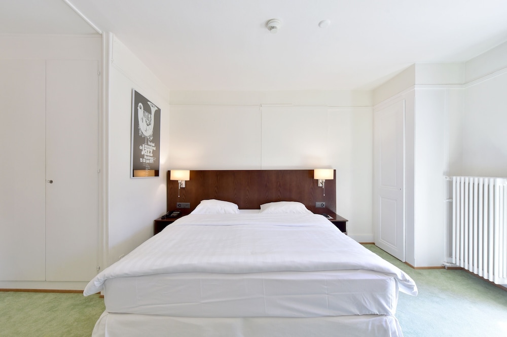Double or Twin Room photo 3