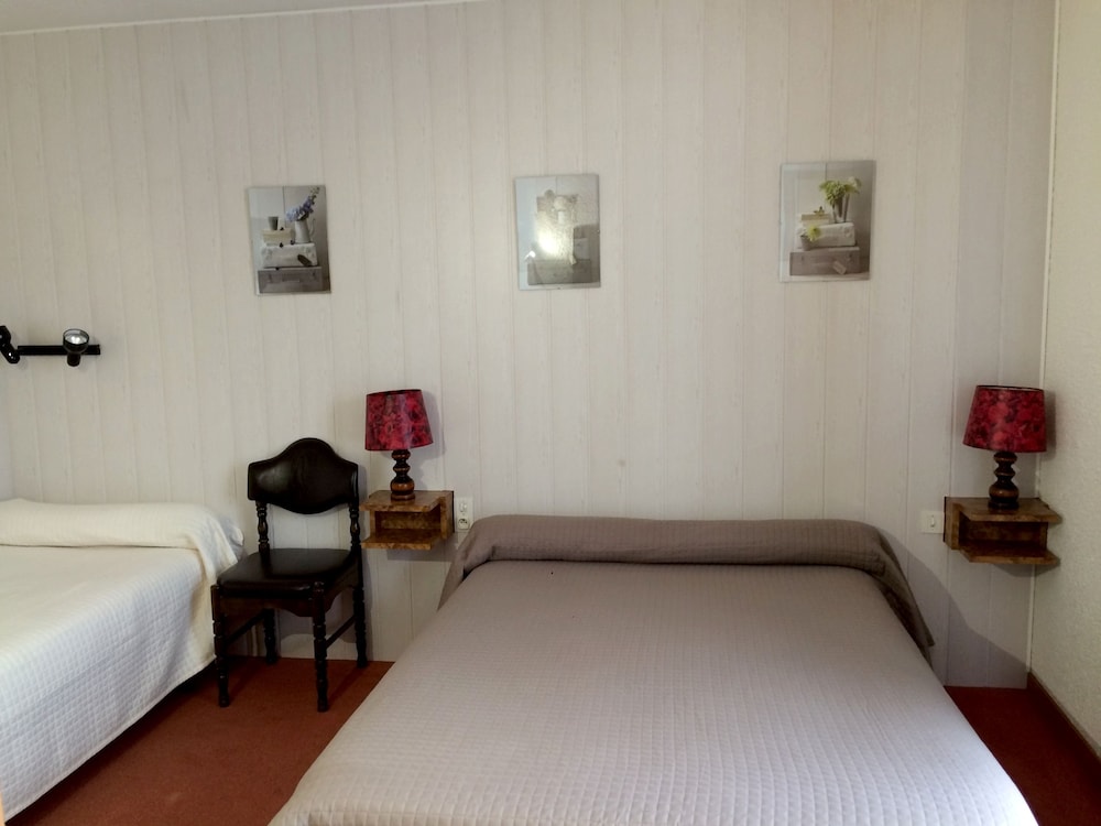 Standard Triple Room photo 2
