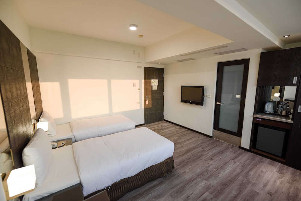 Basic Twin Room photo 2