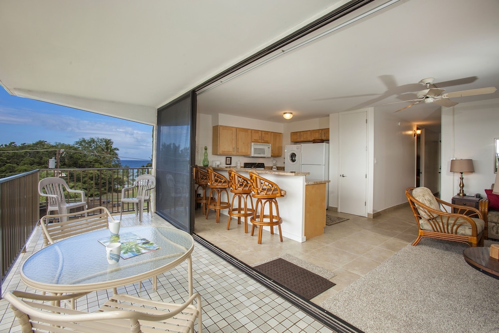 Suite, 2 Bedrooms, 2 Bathrooms photo 2