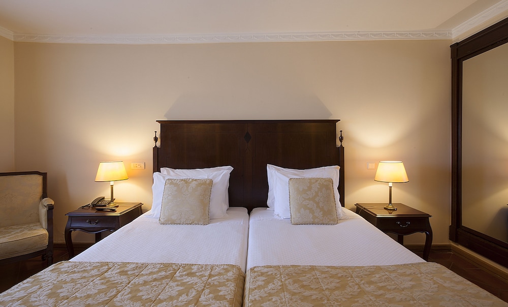 Standard Twin Room - Photo 1