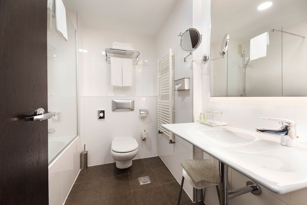 Superior Double Room - Photo 8