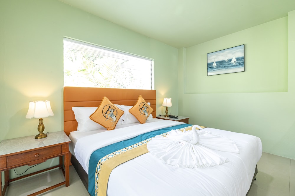 Family Suite, Balcony, Garden View