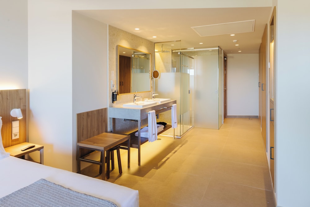 Family Quadruple Room, Sea View (5 pax)
