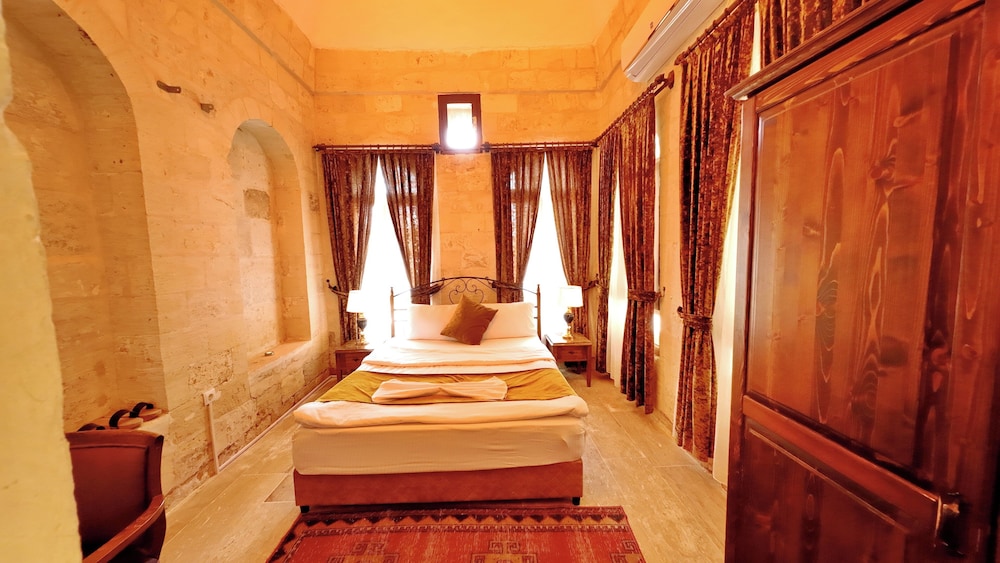 Deluxe Double or Twin Room - Photo 20