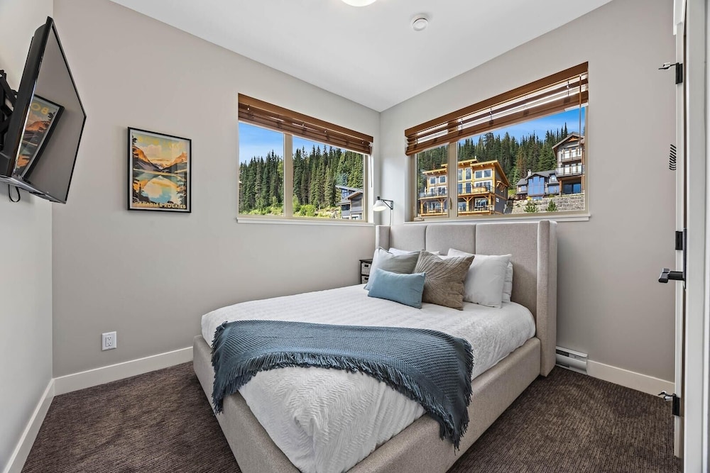 Townhome, 3 Bedrooms photo 3
