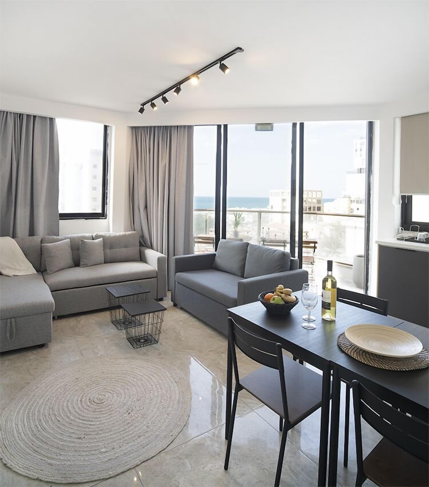 Junior Apartment