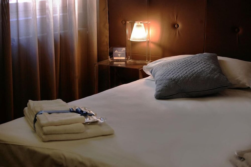 Standard Double Room (Hera)