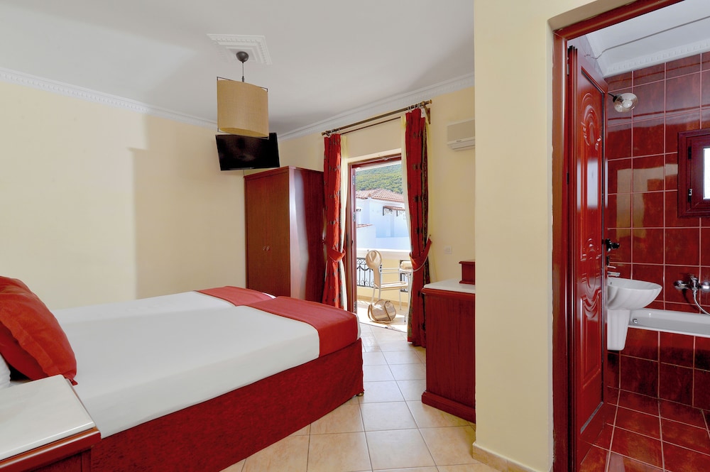 Standard Room photo 2
