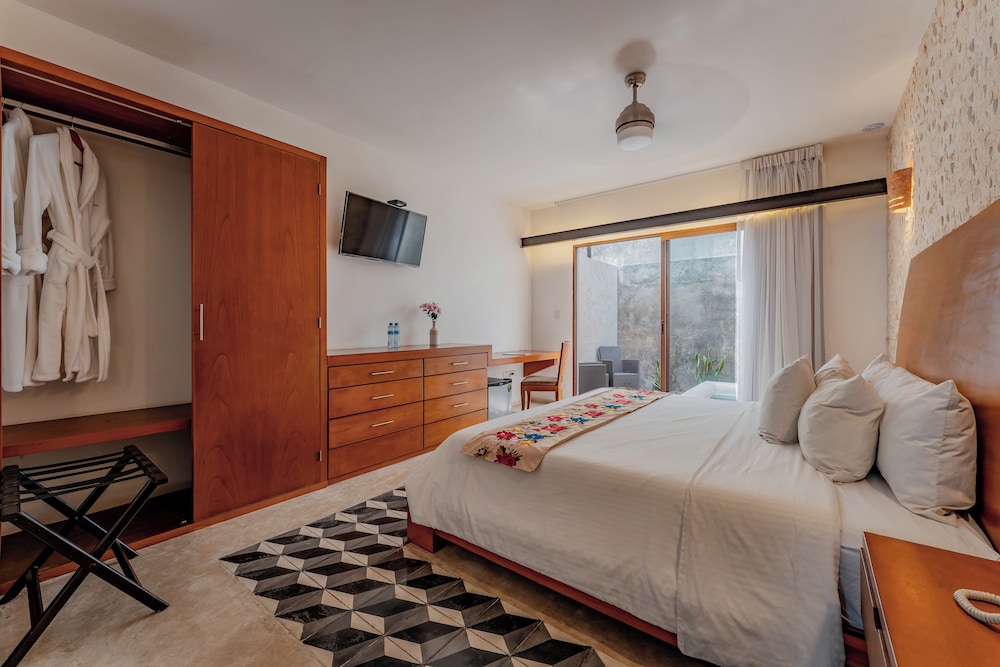 Premium Room, 1 King Bed
