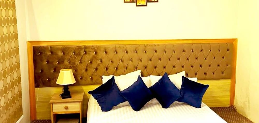 Deluxe Double Room - Photo 8