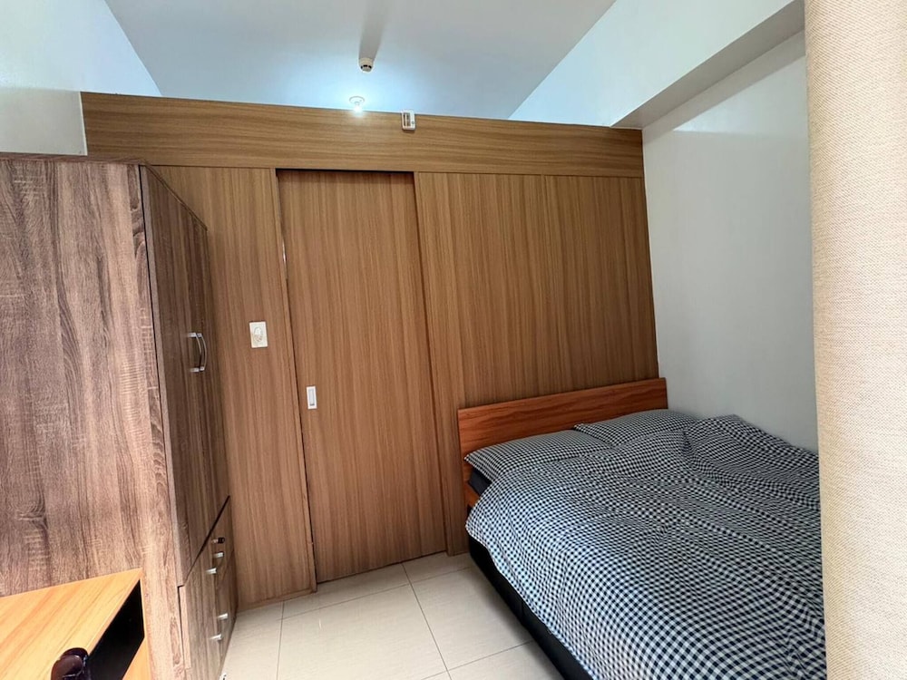 Condo, 1 Bedroom, Balcony, City View photo 3