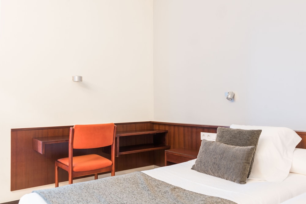 Standard Room - Photo 4