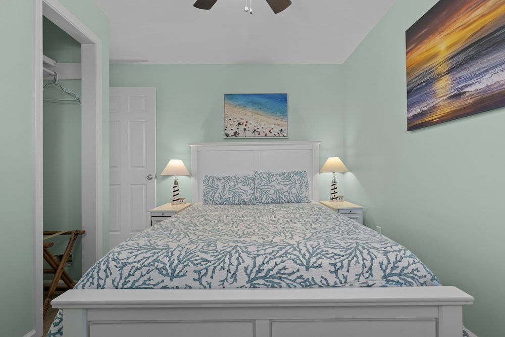 Condo, 3 Bedrooms