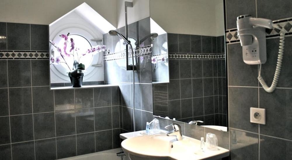 Family Triple Room (3 pax) - Photo 5