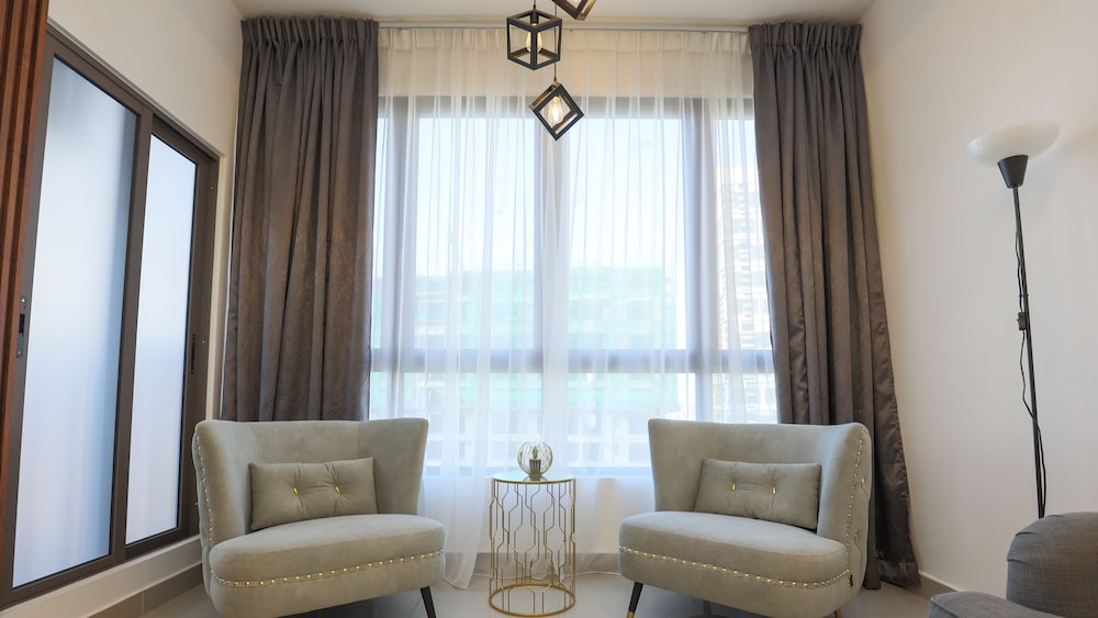 Luxury Apartment, 2 Bedrooms, Pool Access, Executive Level photo 2