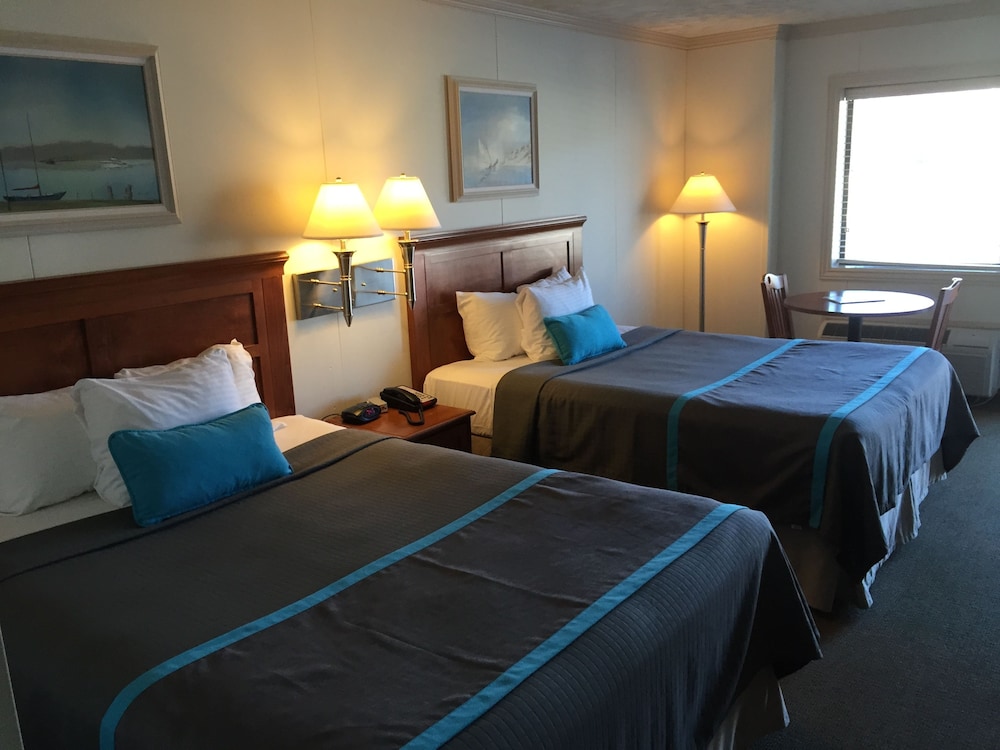 Standard Room, 2 Queen Beds photo 3