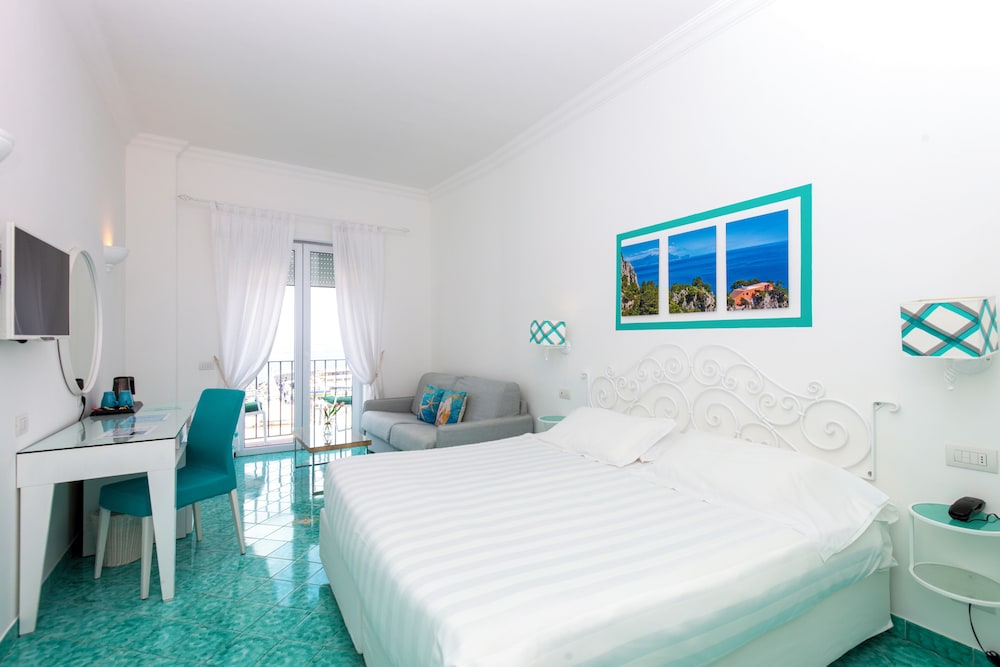 Family Room, Balcony, Sea View