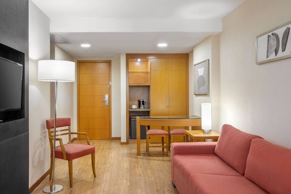Standard Twin Room - Photo 5