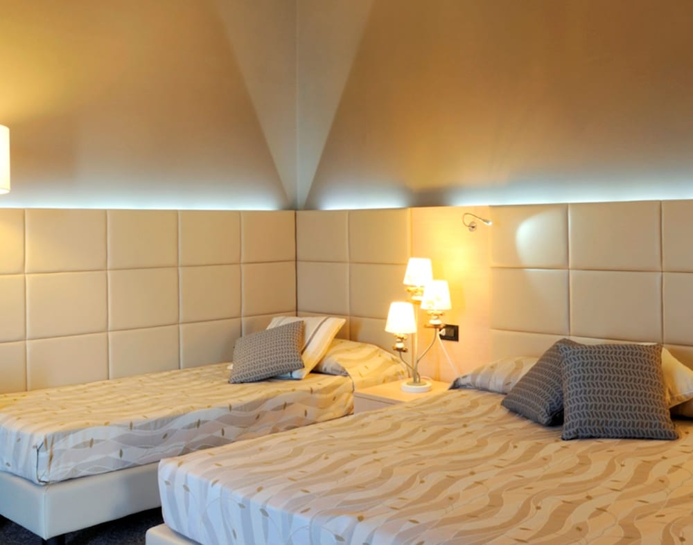 Superior Penthouse photo 3