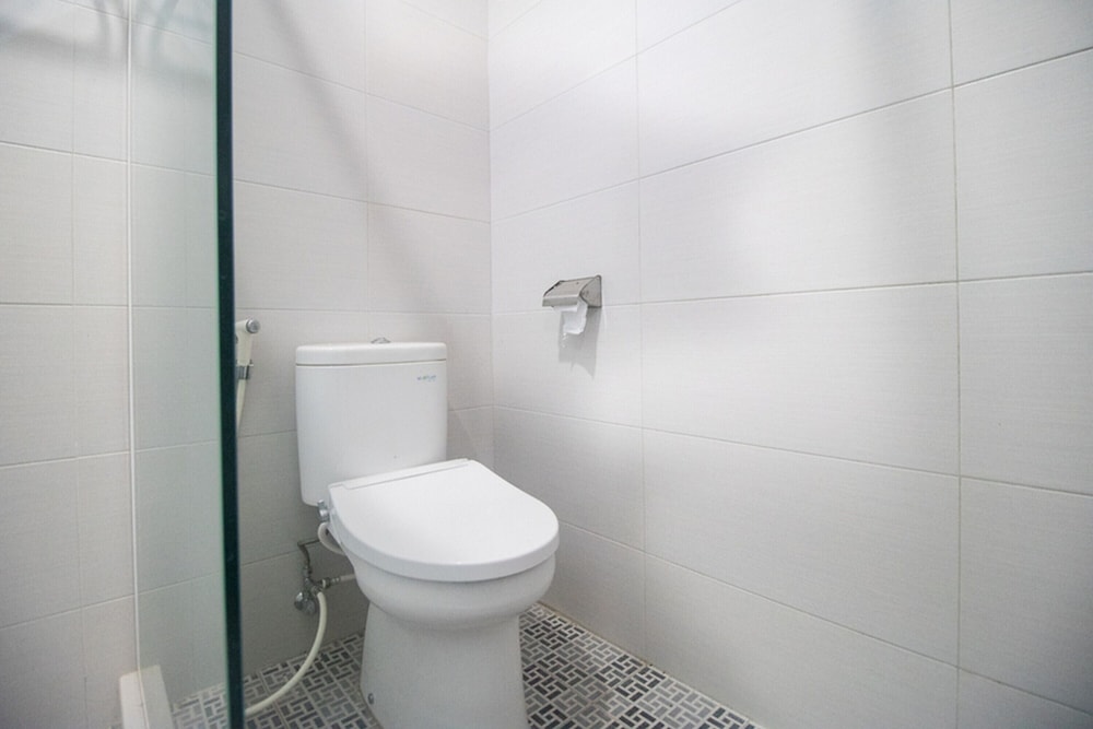 Double Room (Reddoorz) - Photo 2