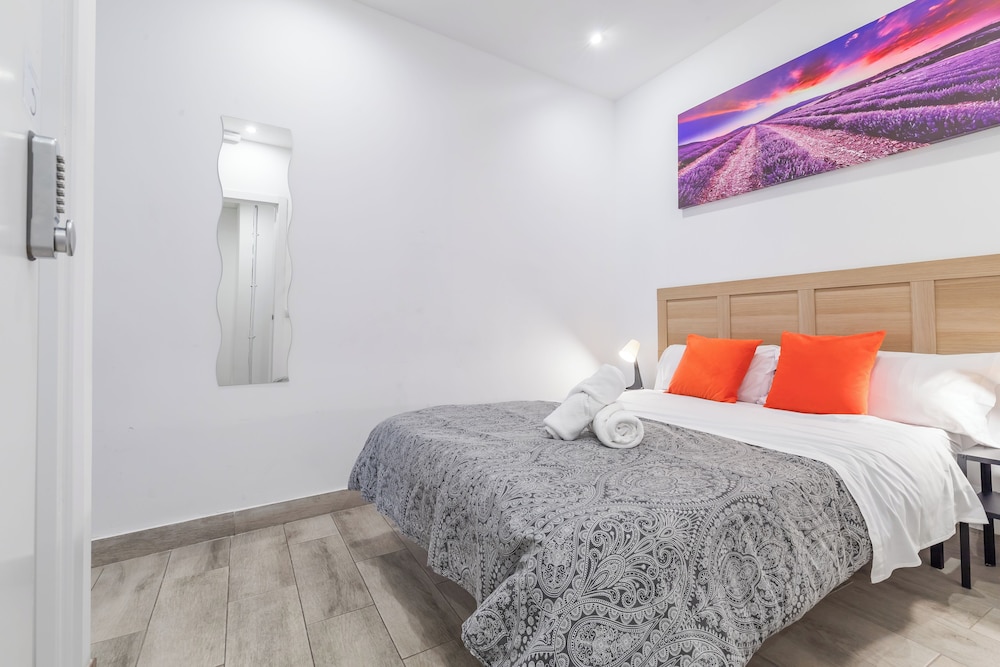 Basic Double Room, 1 Double Bed - Photo 8
