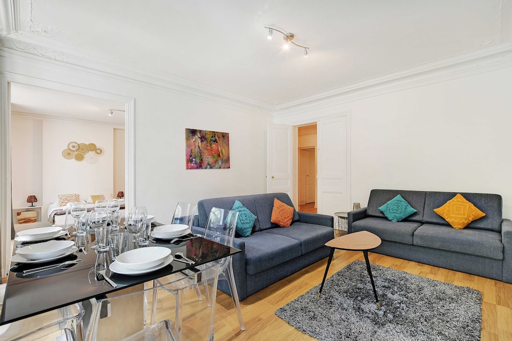 Apartment photo 1