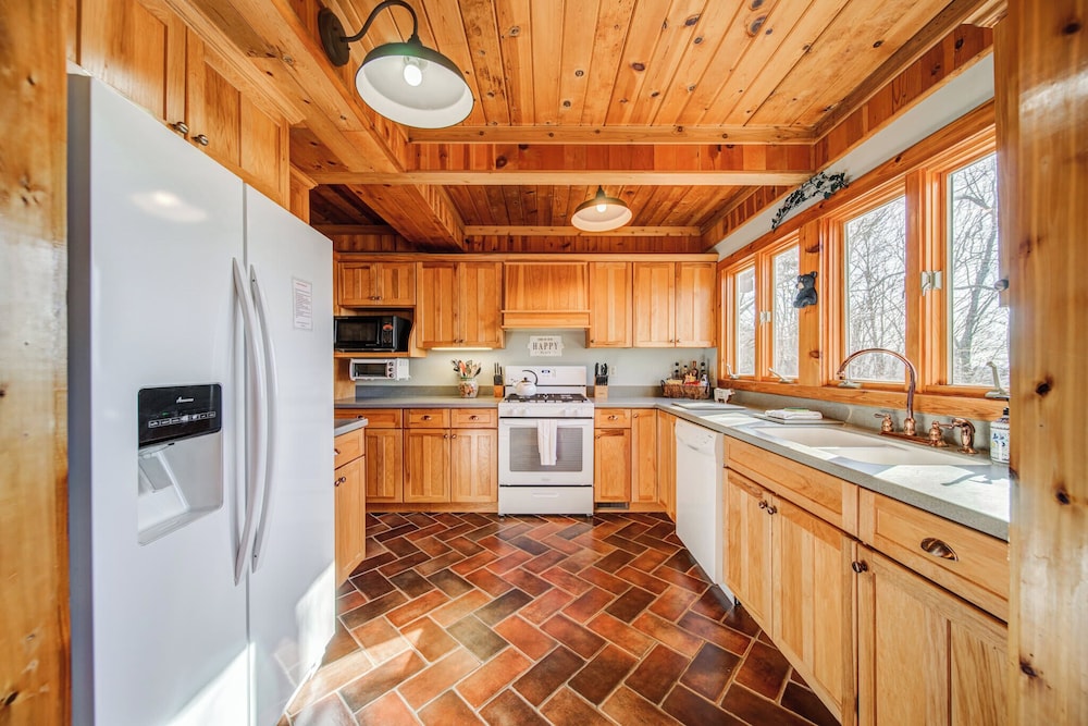 Cabin, Multiple Beds, Patio, Mountain View (Cozy Bear at Bent Tree) photo 2