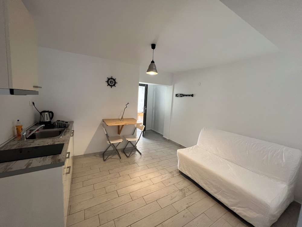 Comfort Apartment, 1 Double Bed with Sofa bed, Garden View photo 3