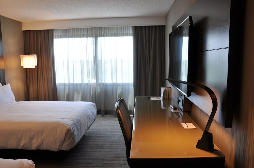 Room, 2 Queen Beds - Photo 4
