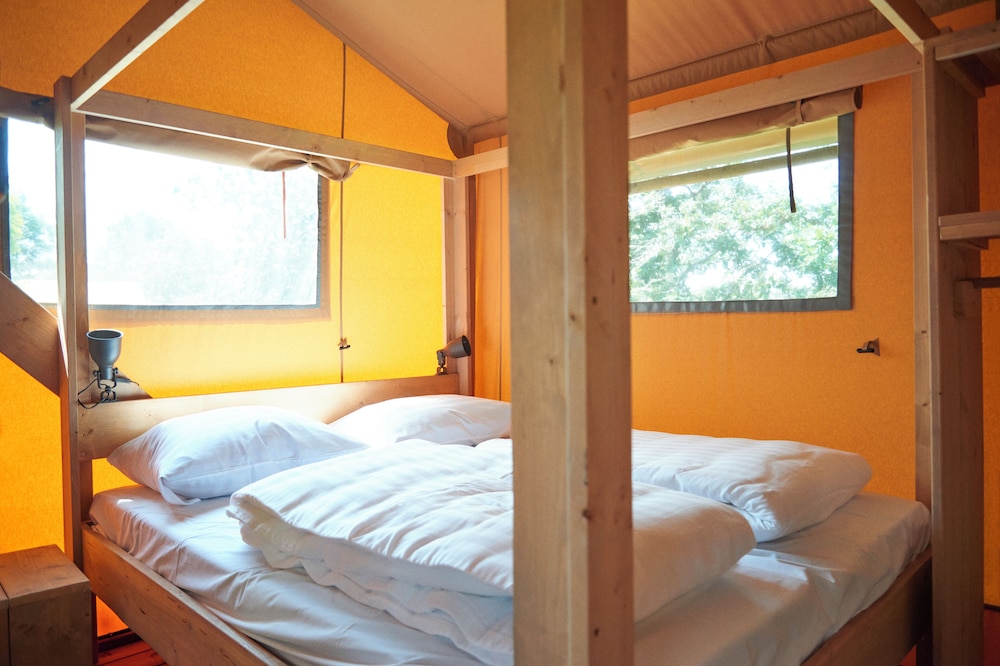 Tent (Safari (Fletan)) photo 2