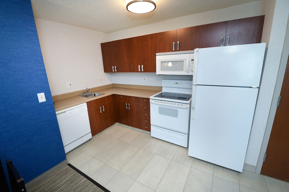 Suite, 2 Queen Beds - Photo 7