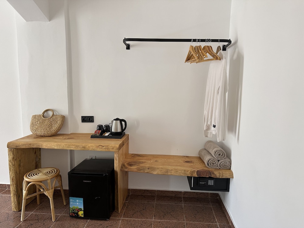 Deluxe Triple Room, Annex Building photo 2