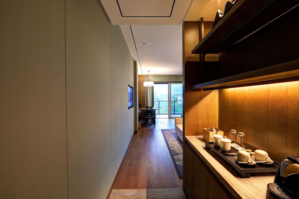 Exclusive King Room photo 3