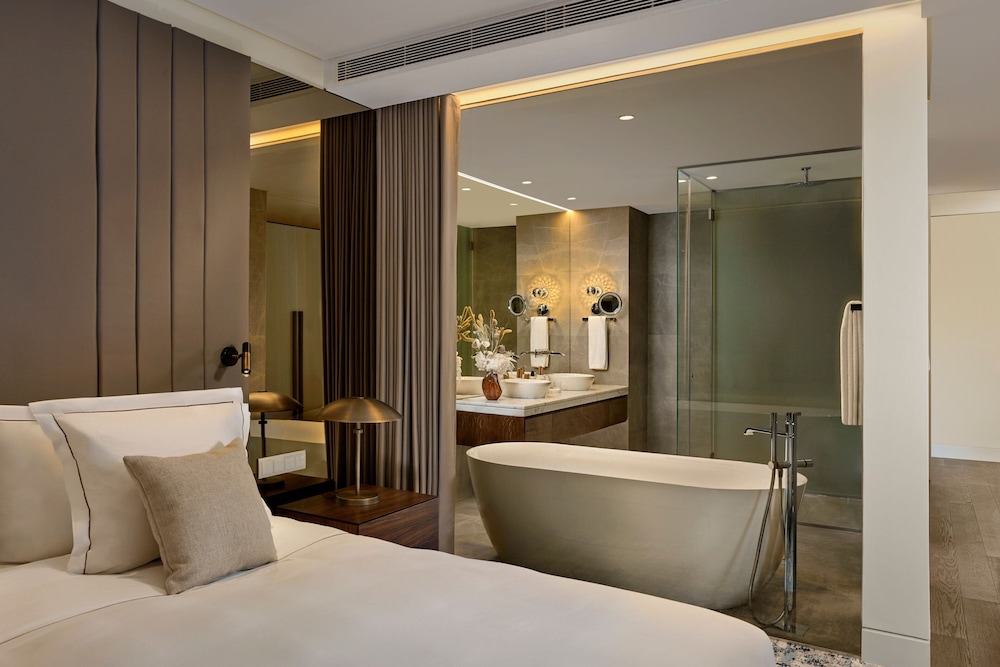 Three Bedroom Penthouse (Non Smoking)